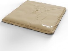 zabutones para meditación en el suelo